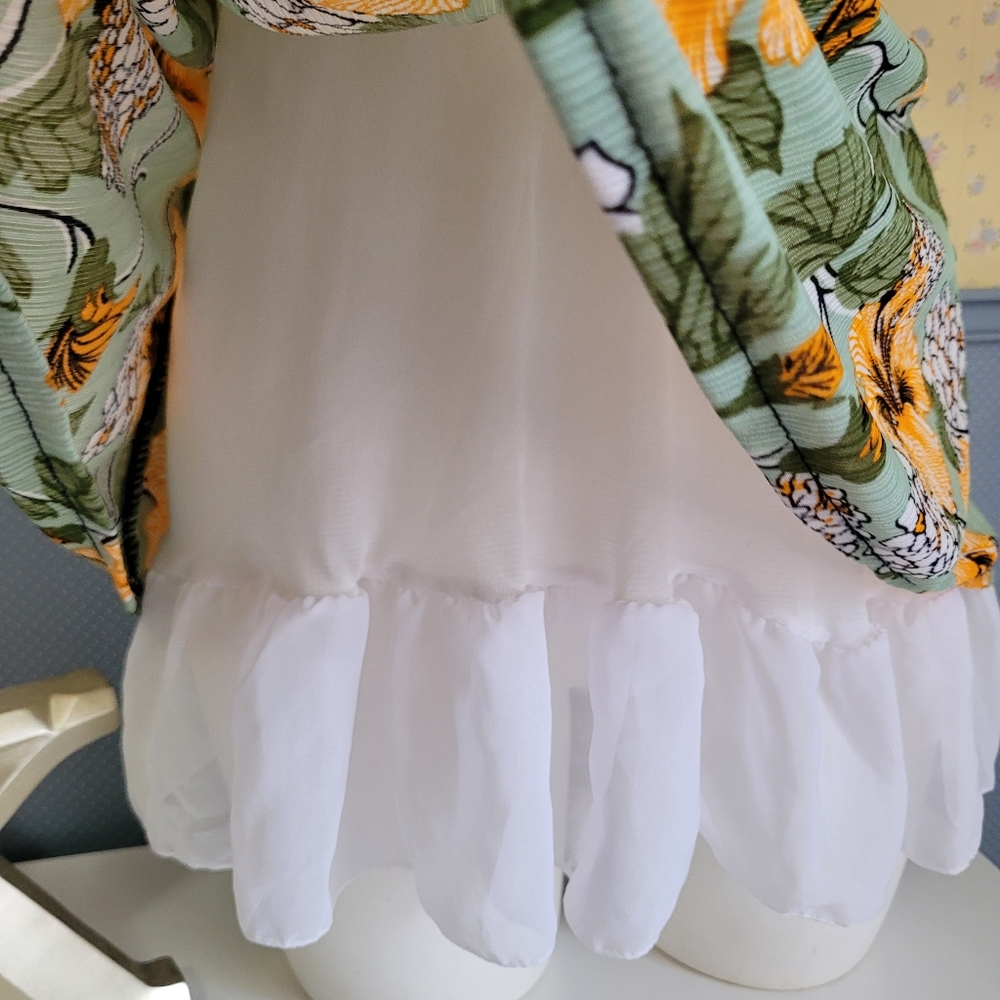 Floral Top - Picture 5 of 5